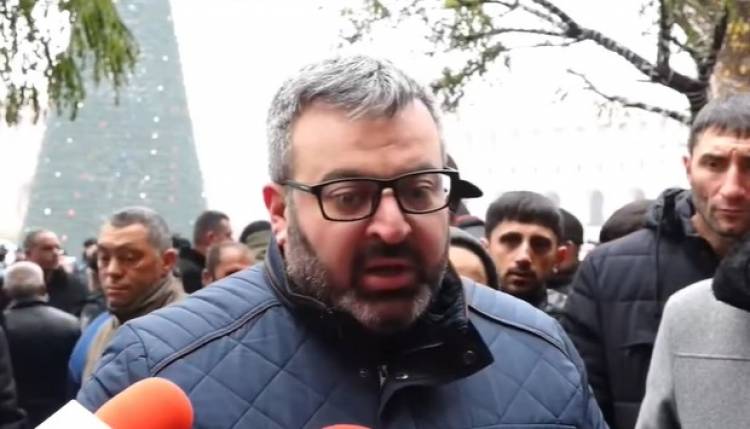 ՔՊ-ին ընտրած ձկնաբույծների կողքին այսօր ընդդիմադիր պատգամավոր էր կանգնած