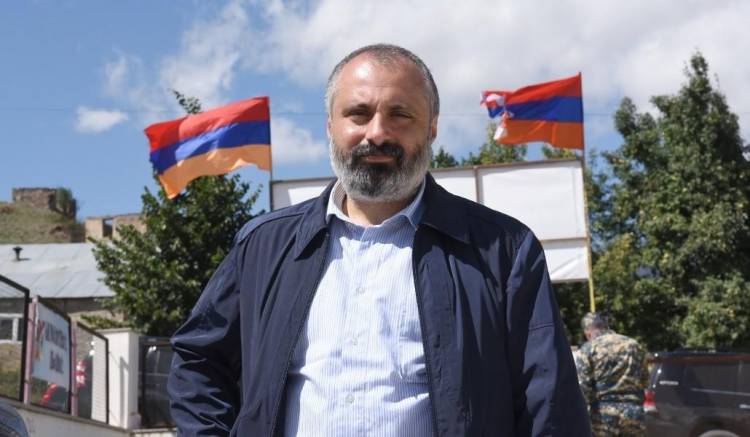 Վստահեցնում է, որ լավ է. Դավիթ Բաբայանի որդի