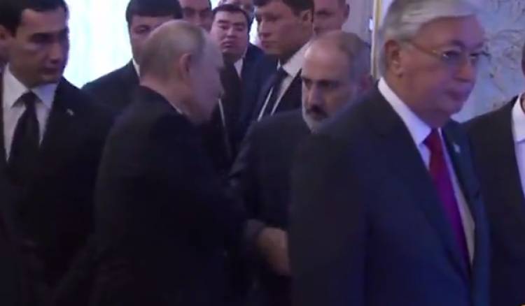 Ի՞նչ է Պուտինն ակտիվ բացատրում Փաշինյանին (տեսանյութ)