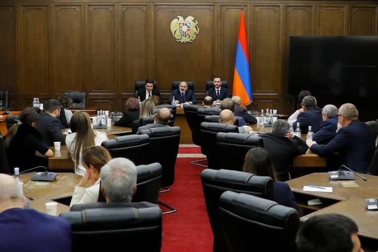 ՔՊ-ականների եւ Նիկոլ Փաշինյանի հանդիպումը մոտ երկու ժամ է տեւել. մանրամասներ. «Ժողովուրդ»