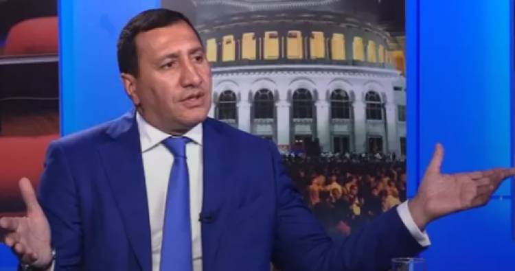 «Զվարթնոց» օդանավակայանում բերման է ենթարկվել Երևանից Դուբայ թռչող Տիգրան Արզաքանցյանը