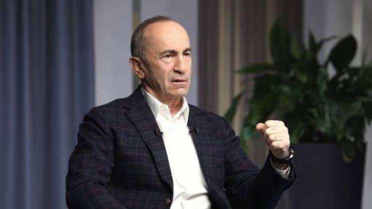 Մաղթում եմ ձեզ արժանապատիվ խաղաղություն և դրան հասնելու հավաքական կամք. Ռոբերտ Քոչարյան