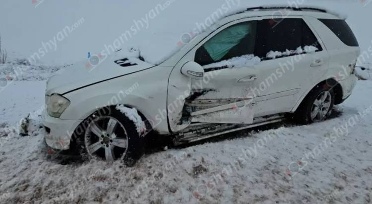 Mercedes ML 350-ը «Չայնիի» ոլորաններում մխրճվել է երկաթե արգելապատնեշի մեջ․ մանրամասներ