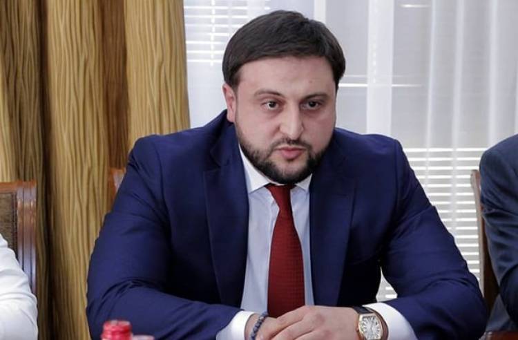 Կալանավորված պաշտոնյաները քավության նոխազ․ «Հրապարակ»