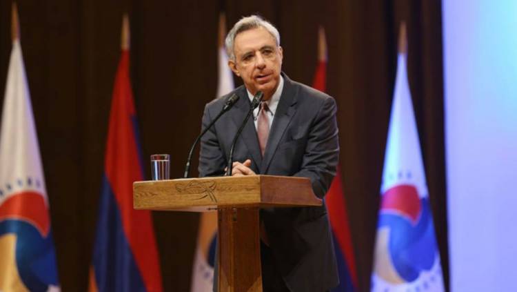 Քաղաքական օրակա՞րգ, թե՞ պատրանք...