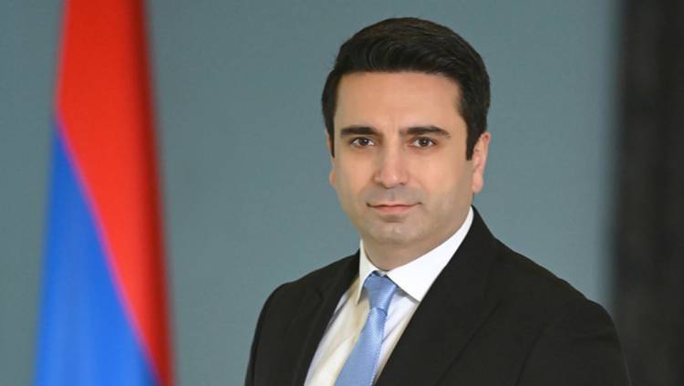Ալեն Սիմոնյանը պարգևատրել է ԱԺ աշխատակազմին. մանրամասներ