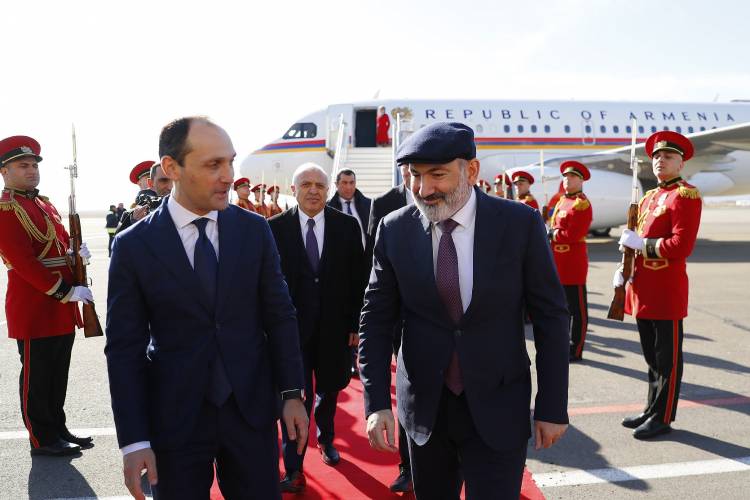Փաշինյանն աշխատանքային այցով ժամանել է Վրաստան