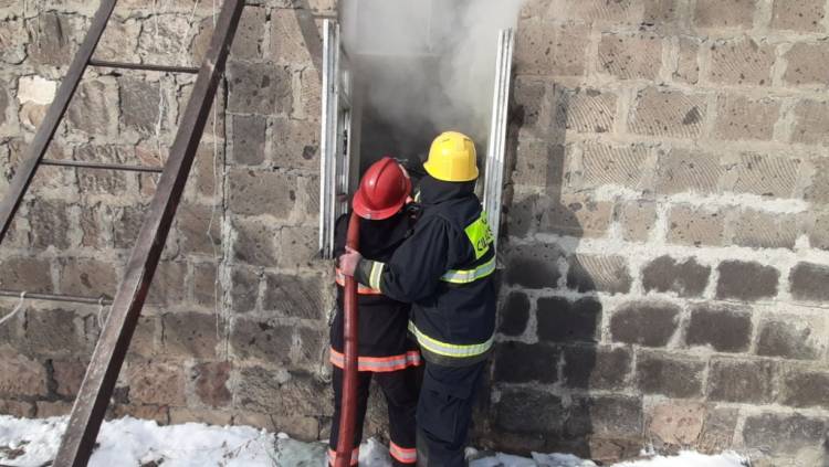 Հրդեհ Ախուրյան գյուղում