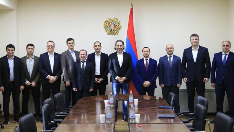 Մխիթար Հայրապետյանն ընդունել է Nokia և Ucom ընկերությունների ներկայացուցիչներին․ մանրամասներ
