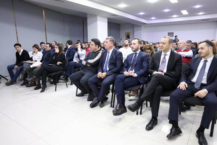 Փաշինյանը պատգամավորներին հանձնարարել է ստուգողական այցեր կազմակերպել. «Հրապարակ»