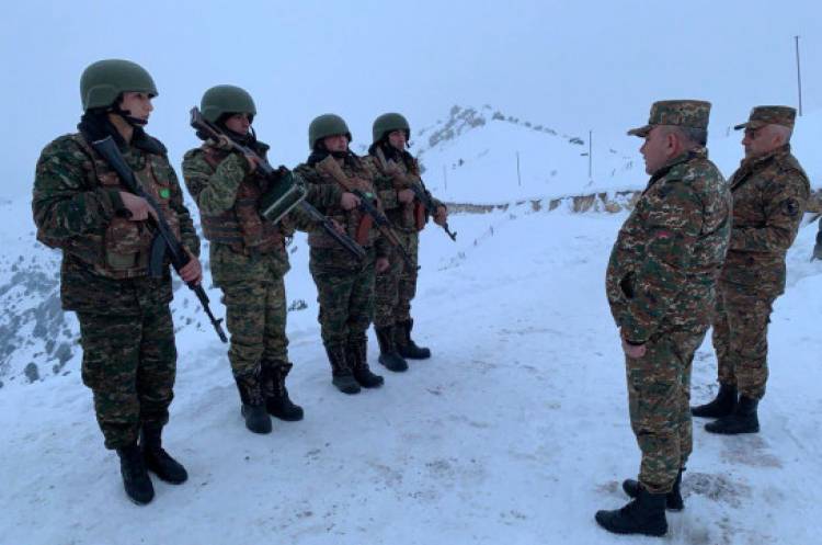 ՌՈ պետն այցելել է մարտական հենակետեր