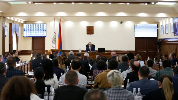 Բա թե՝ «ժողովրդավարության բաստիո՜ն»,nժողովրդավարության եսիմ ինչ. «Փաստ»