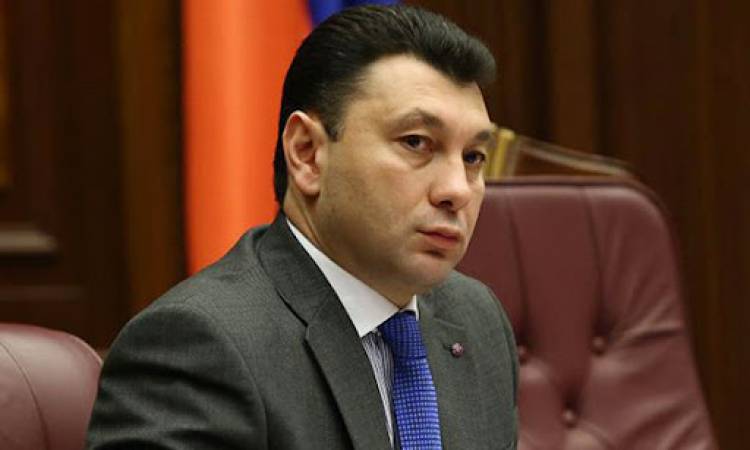 Նիկոլը Հայոց նավակը հեռացրել է Արարատից ու տանում է դեպի Անկարա․ Շարմազանով