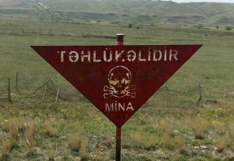Հայաստանը Ադրբեջանին է հանձնել ականապատ դաշտերի քարտեզները. Ադրբեջանական ԶԼՄ-ներ