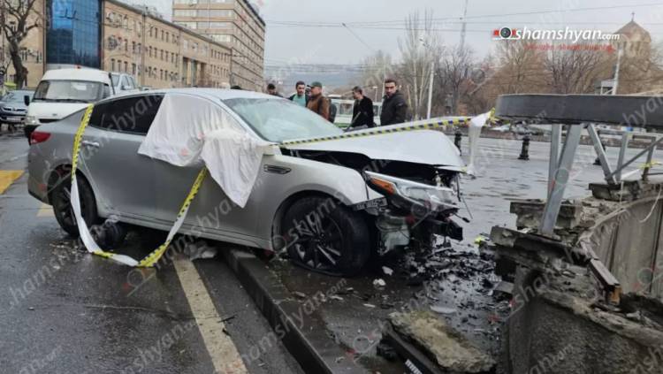 Վթար՝ Երևանում․ 32-ամյա վարորդը Kia-ով բախվել է թունելի բետոնե պատնեշին, վիրավոր կա