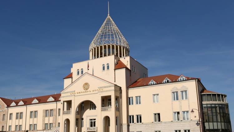 Արցախի Ազգային ժողովի ղեկավար կազմը հանդիպել է Արցախի հարցերով Հանձնախմբի համակարգողի հետ