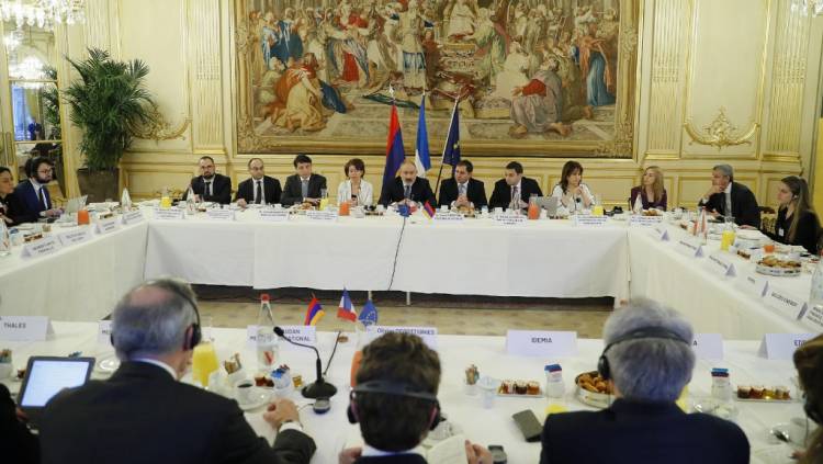 Փաշինյանը հանդիպել է ֆրանսիական մի խումբ ընկերությունների ղեկավարների հետ