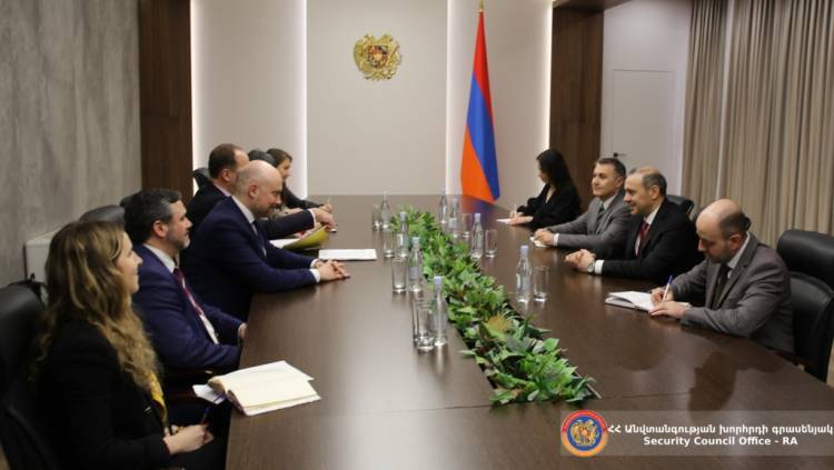Արմեն Գրիգորյանը հանդիպել է Լիտվայի ԱԳ փոխնախարարի գլխավորած պատվիրակության հետ