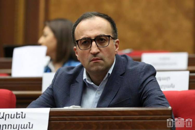 Ինչո՞ւ են լռում իրավապահ մարմինները, երբ ՔՊ-ական պատգամավորը «ցեխ է շպրտում» նրանց գործունեության վրա. «Ժողովուրդ»