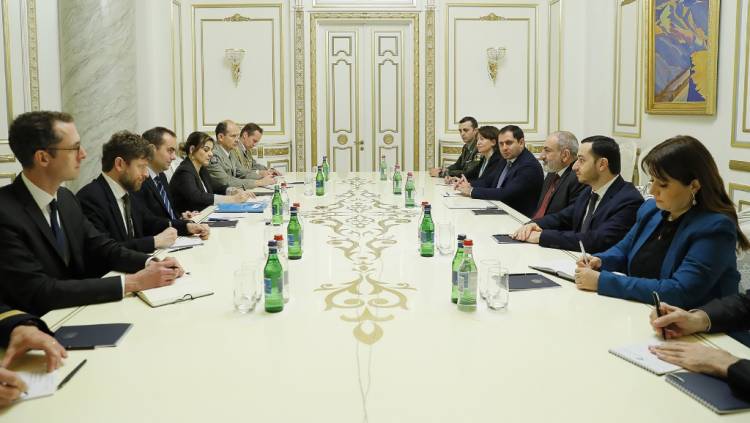 Փաշինյանն ընդունել է Ֆրանսիայի զինված ուժերի նախարար Սեբաստիան Լըկորնյուին