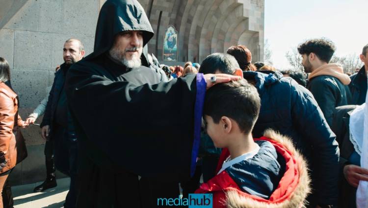 Հայը պաշտպանում է եկեղեցին հայից. ինչպե՞ս հասանք այս օրվան (ֆոտոշարք)