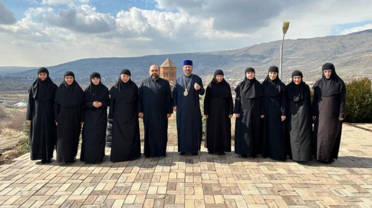 Կոստանդնուպոլսի Հայոց Պատրիարքը այցելել է Ղազարավանի կանանց մենաստան