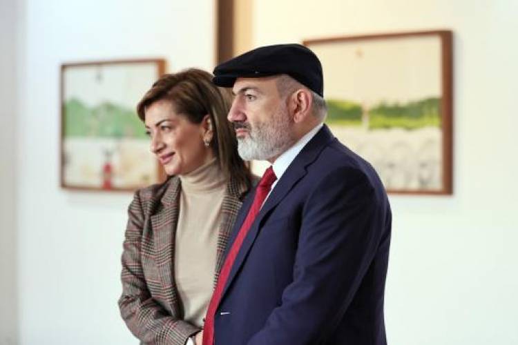 Փաշինյանը տիկնոջ հետ աշխատանքային այցով մեկնել է Հունաստան
