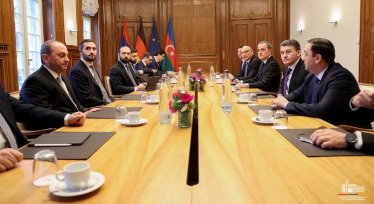 Բեռլինում մեկնարկել է Հայաստանի և Ադրբեջանի նախարարների ղեկավարած պատվիրակությունների հանդիպումը