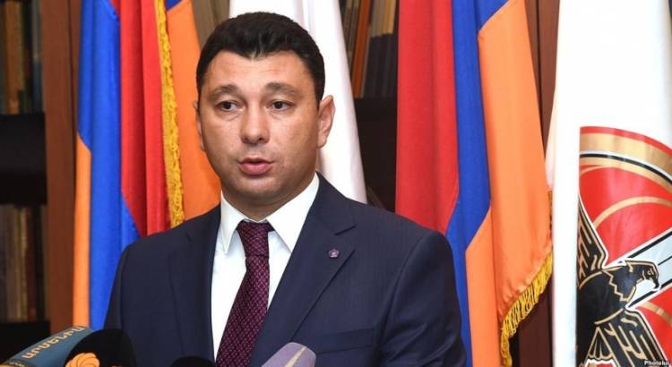 Կատակը մի կողմ. Նիկոլը գնում է…․ Էդուարդ Շարմազանով