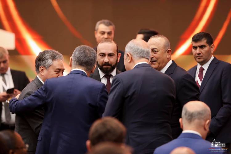 ՀՀ ԱԳՆ-ն լուսանկարներ է հրապարակել Անթալիայի դիվանագիտական ֆորումից, որին մասնակցել է Միրզոյանը