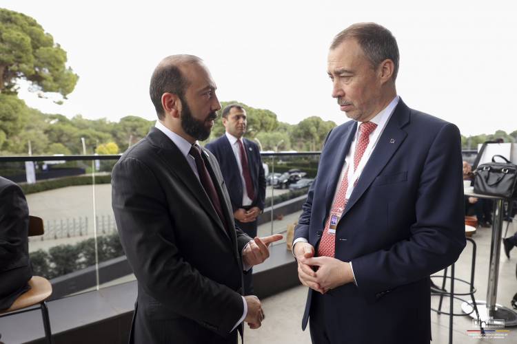Միրզոյանը Անթալիայում Տոյվո Կլաարի հետ քննարկել է Պրահայի և Գրանադայի հանդիպումները