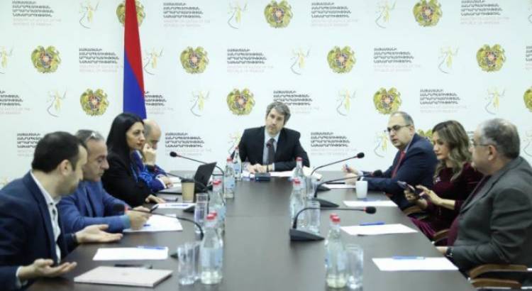 Երբ է նախատեսվում հանրաքվեն. Փաշինյանը հանդիպել է խորհրդի անդամներին․ «Հրապարակ»
