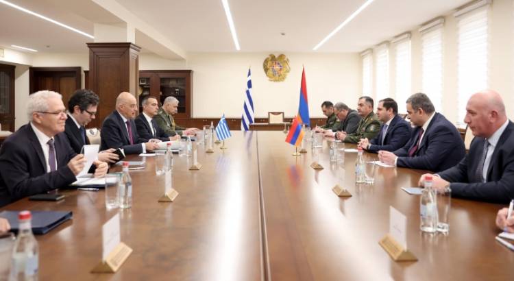 Պապիկյանն առանձնազրույց է ունեցել Հունաստանի Հանրապետության ազգային պաշտպանության նախարարի հետ