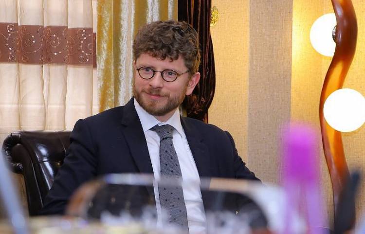 Ֆրանսիայի դեսպանի նուրբ ակնարկը