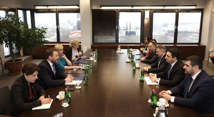 Ալեն Սիմոնյանի գլխավորած պատվիրակությունը հանդիպել է Էստոնիայի ԱԳ նախարարի հետ