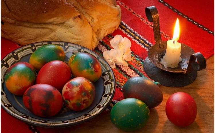 Ինչպե՞ս տարբեր գույների Զատկի հավկիթներ ստանալ՝ բնական բաղադրիչներով