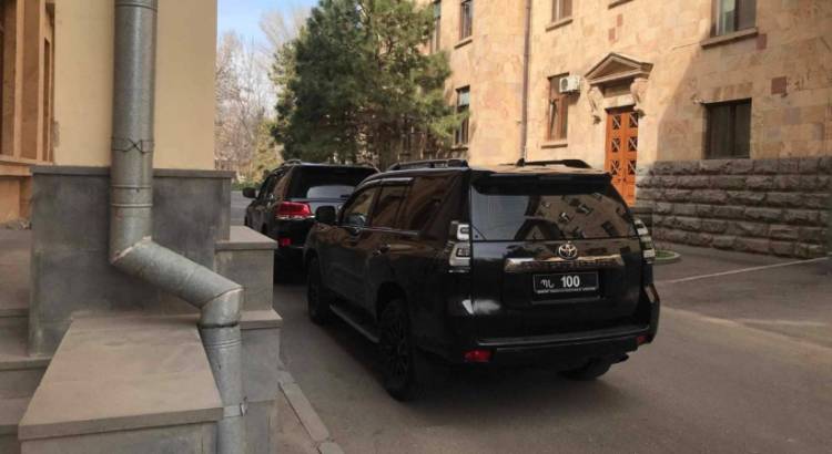 Սուրեն Պապիկյանն ԱԺ-ում է