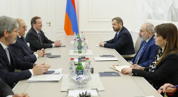 Փաշինյանն ընդունել է շվեյցարահայ գործարար և բարերար Վահե Գաբրաշին