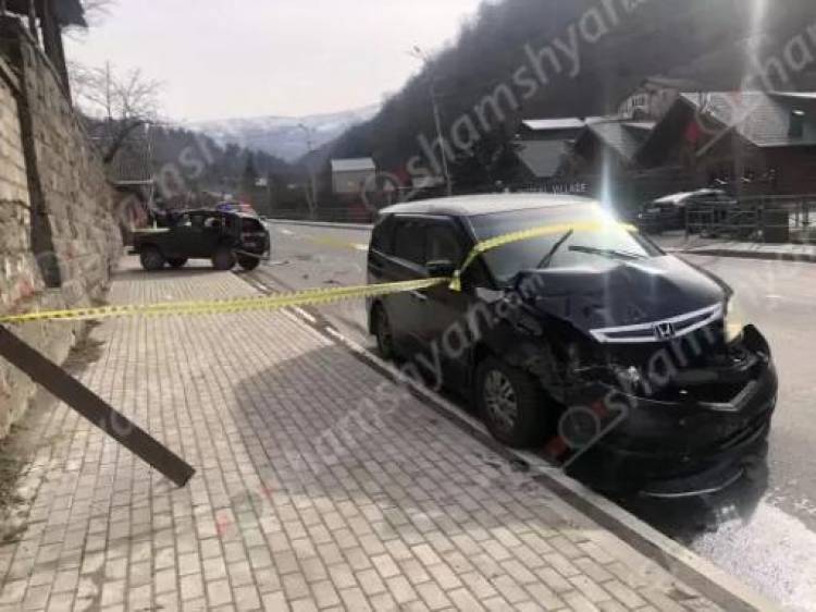 Բախվել են Hyundai-ն ու ՎԱԶ 2121-ը․ Hyundai-ի մեջ հայտնաբերվել է տղամարդու մարմին