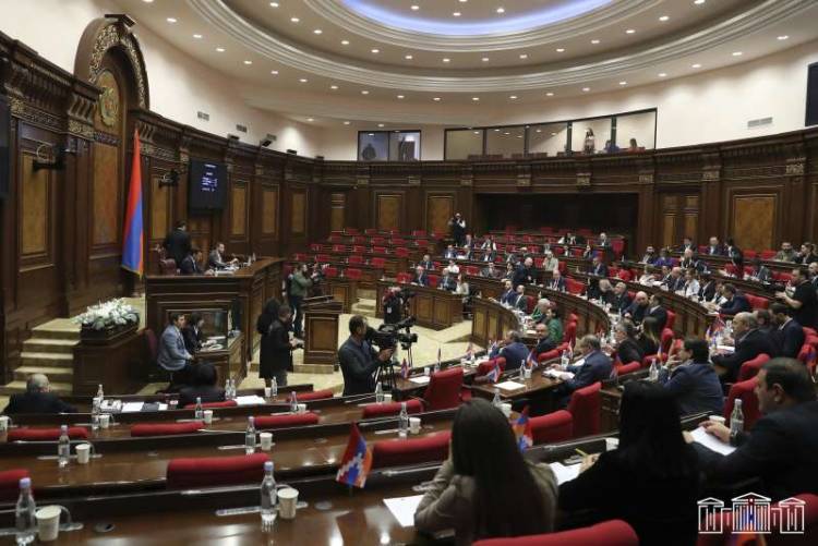 Փնթի, անգրագետ, անփույթ աշխատանքը դարձել է իշխանության ամենաբնորոշ գիծը․ «Հրապարակ»