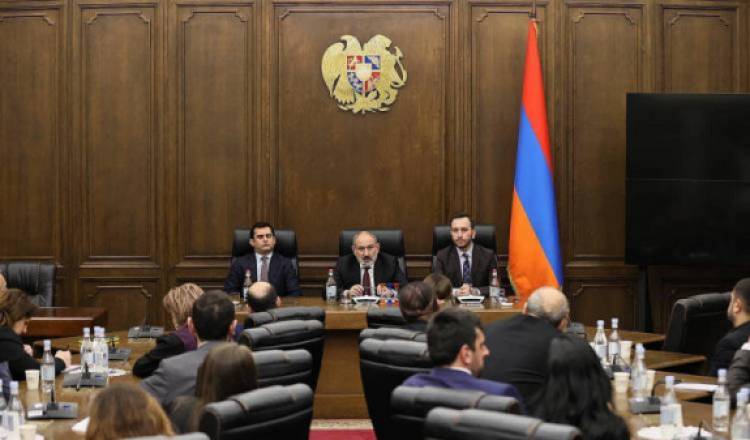 Չորսուկես ժամ քննարկել են մի պաշտոնի հարց․ «Հրապարակ»