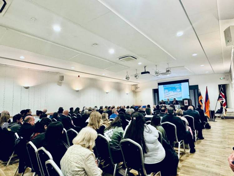 Թաթոյանը Լոնդոնում հայ համայնքին է ներկայացրել հայերի նկատմամբ Ադրբեջանի թշնամանքի քաղաքականությունը
