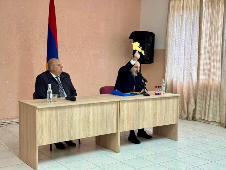 Բնակիչների հետ հանդիպում, որպես այդպիսին, չի եղել. ի՞նչ են ասել Փաշինյանին Նոյեմբերյանում. «Փաստ»