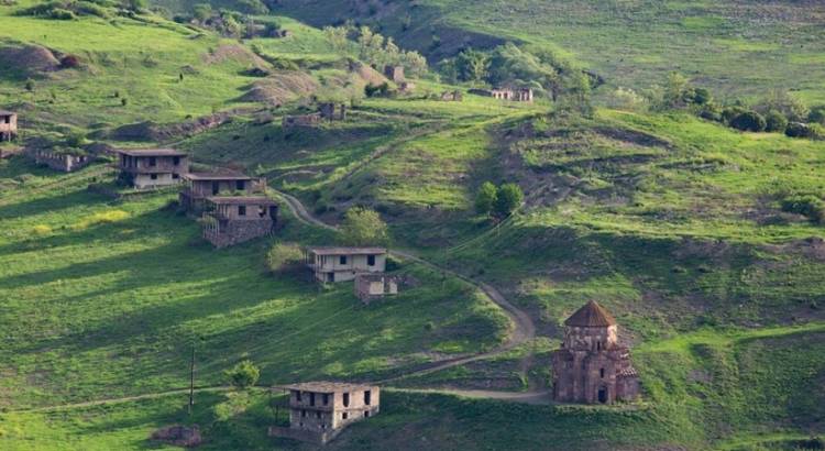 Թե բա գյուղերի անուններն «ադրբեջանական» են՝ Բաղանիս-Այրում, Աշաղի Ասքիփարա և այլն․ իրանագետ
