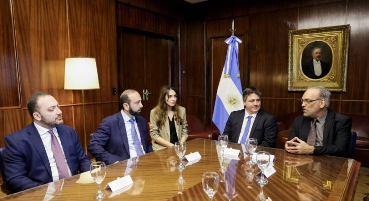 Արարատ Միրզոյանը հանդիպել է Արգենտինայի խորհրդարանի արտաքին հարաբերությունների հանձնաժողովների նախագահների հետ