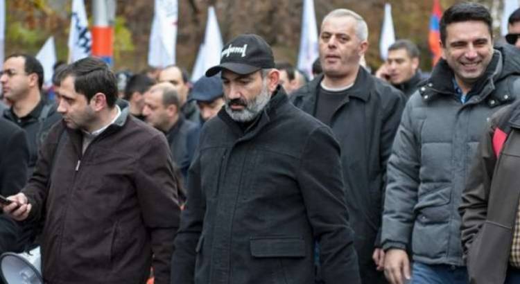 Սպառված իշխանության սինդրոմը. «Փաստ»