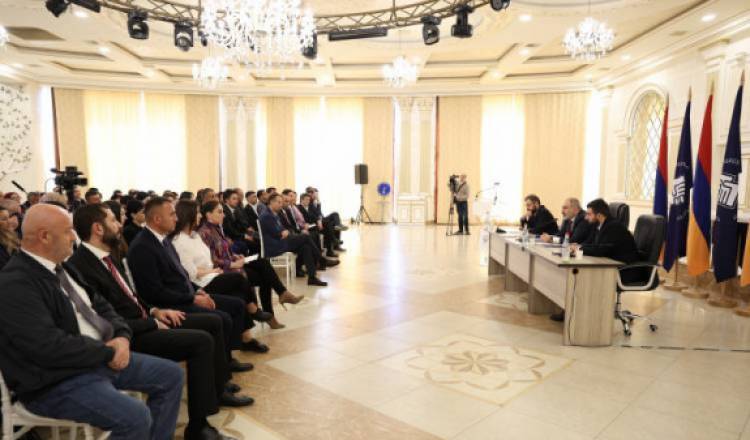 Հոգևոր դասից զատվածները. ՔՊ թիմում ստրկական մթնոլորտ է․«Հրապարակ»