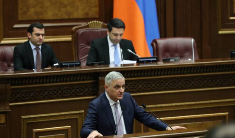 Հրատապ նիստ՝ սահմանազատման հարցերով․ «Հրապարակ»