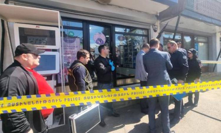 Պահանջել է գումար՝ սպառնալով չտալու դեպքում կրակել․ նոր մանրամասներ «Հայփոստում» ավազակային հարձակման փորձից