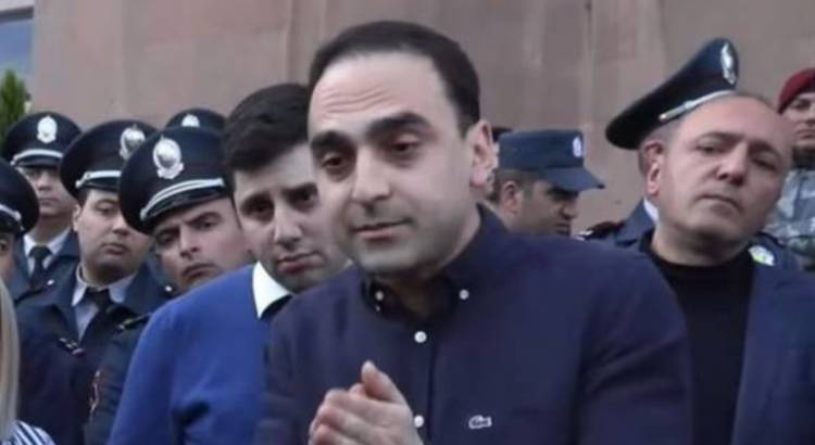 Ծառ չկա՝ «զոնտիկներով յոլա գնացեք». «Հրապարակ»